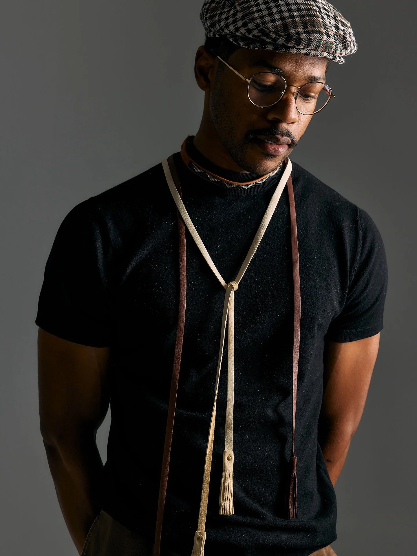 Love how good life looks in layers 🧅 A gentle nudge to peel back the one you&rsquo;ve been sheltering in. &ldquo;The comfort zone is a beautiful place, but nothing ever grows there.&rdquo;

@therealuncleidi for Leather Sage by @itskirstinanne  at @c