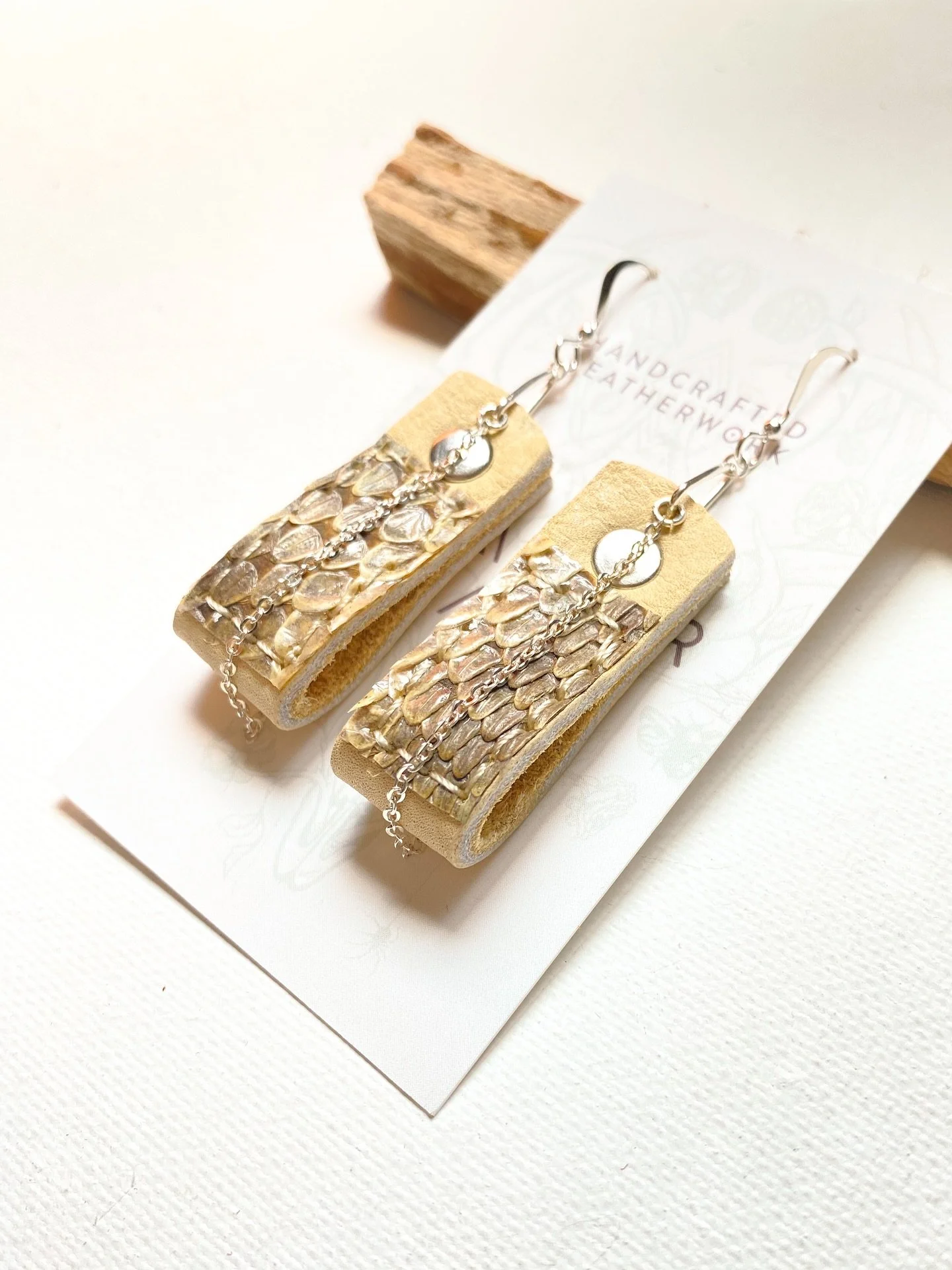 Rattlesnake x Elk Leather x Sterling Silver
✨ fierce material made elegant ✨

The sterling silver chain dangles free and dances with you as you move&hellip; even more eye catching in the sunlight. 

I absolutely love working with this tanned colorado
