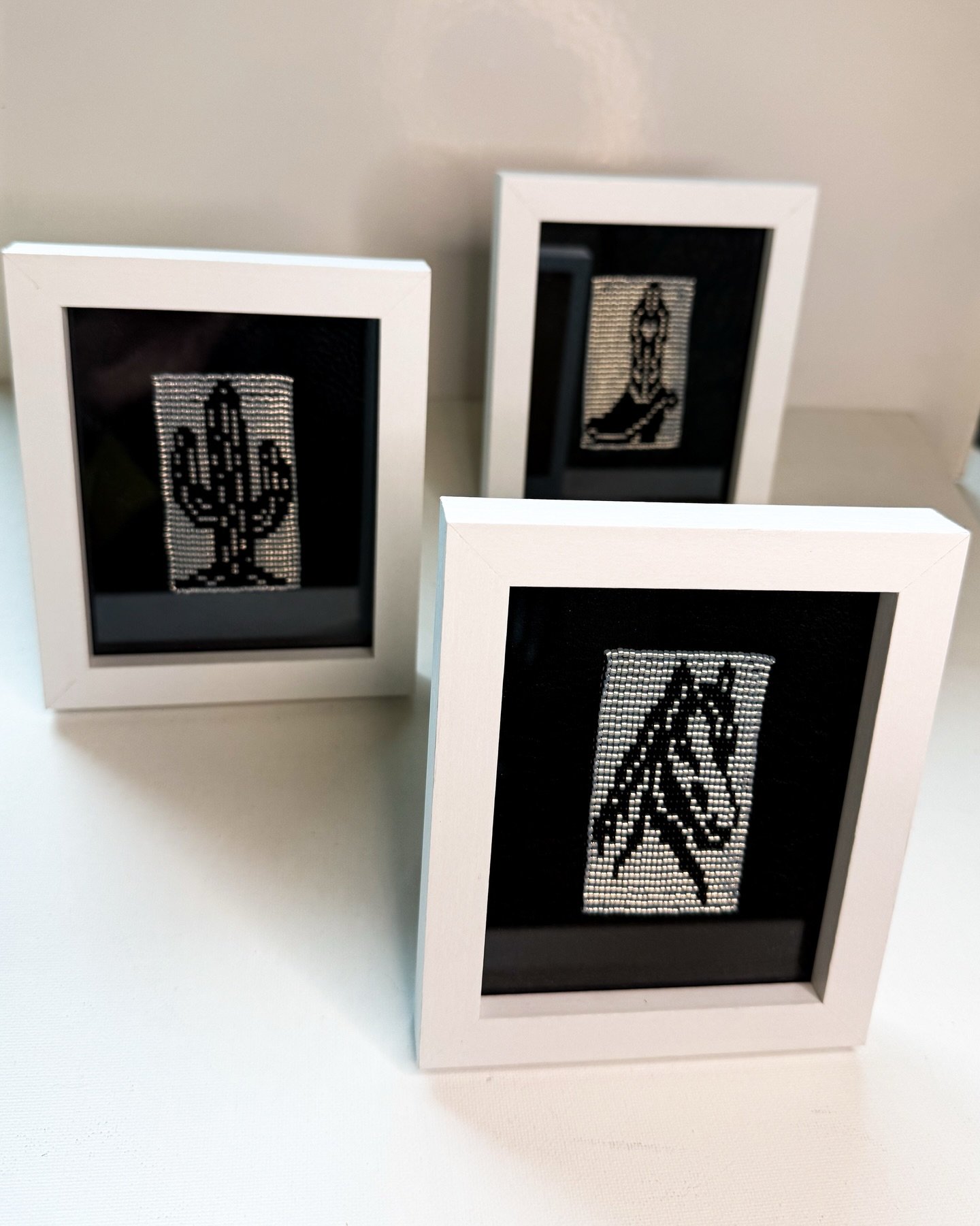 &lsquo;Spirit of The West&rsquo;

My series for the B&amp;W Gallery
Opens TONIGHT at @editatrivernorth in RiNo, Denver. 

&ldquo;Untamed&rdquo; 
Loom Beaded Horse
black &amp; opalescent white
glass seed beads on elk leather
4.75&rdquo; x 5.75&rdquo;
