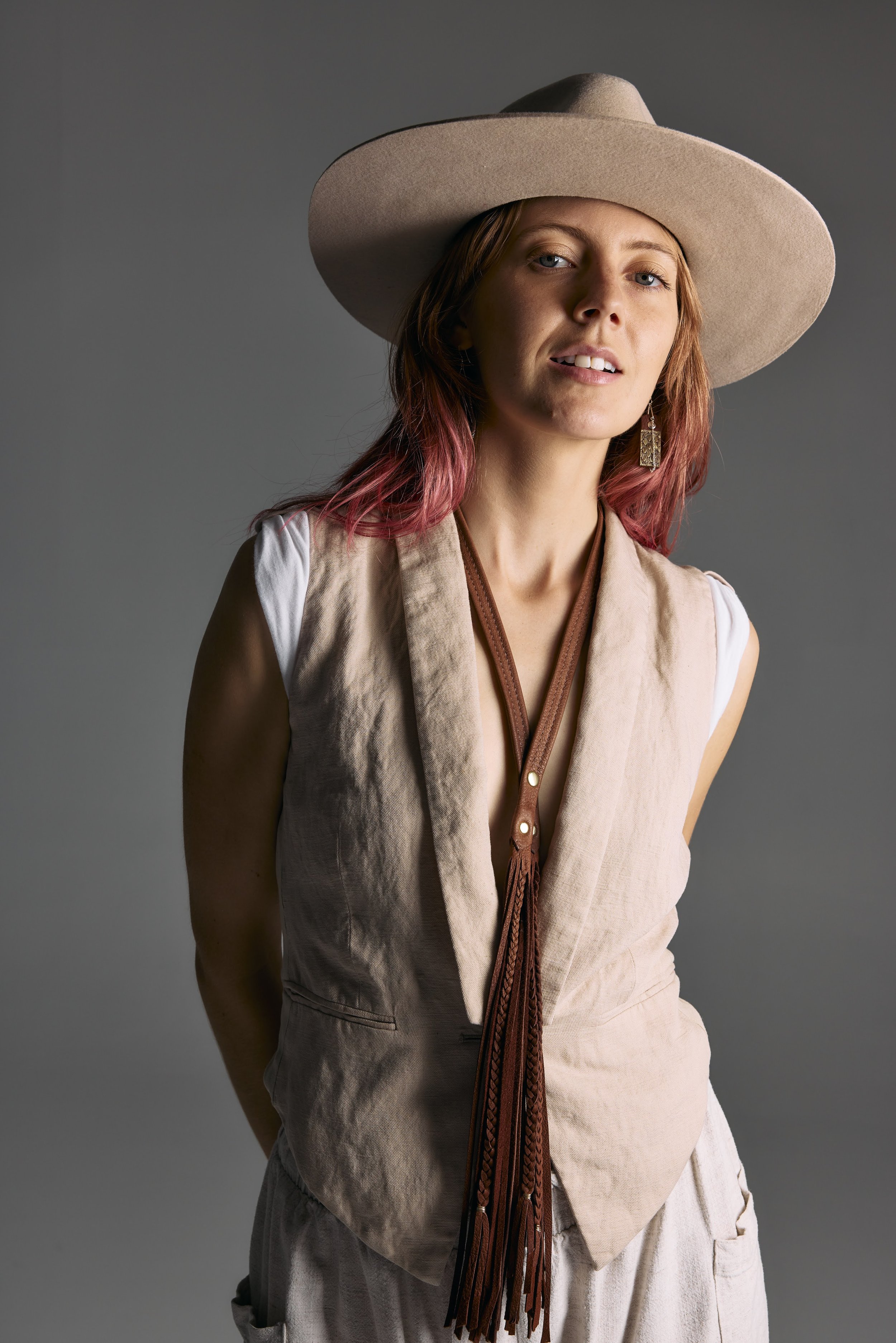 LEATHERSAGE_197.jpg