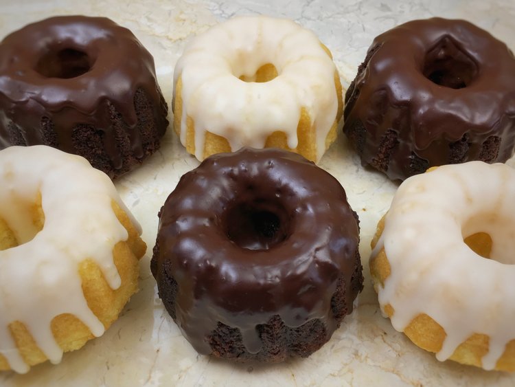 chocolate and lemon mini bundts