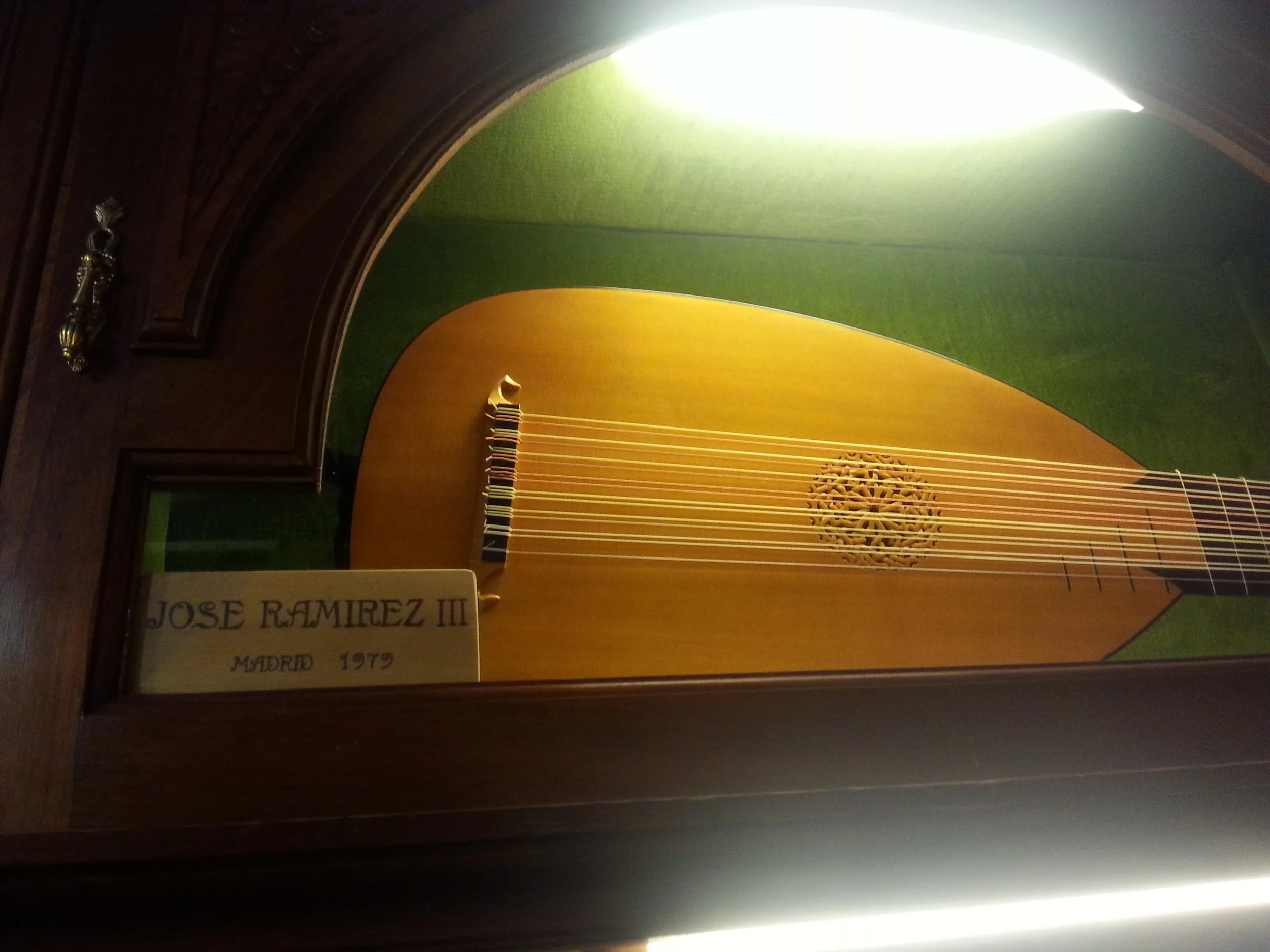 Among the guitars, there was a Lute! By Jose Ramirez III.