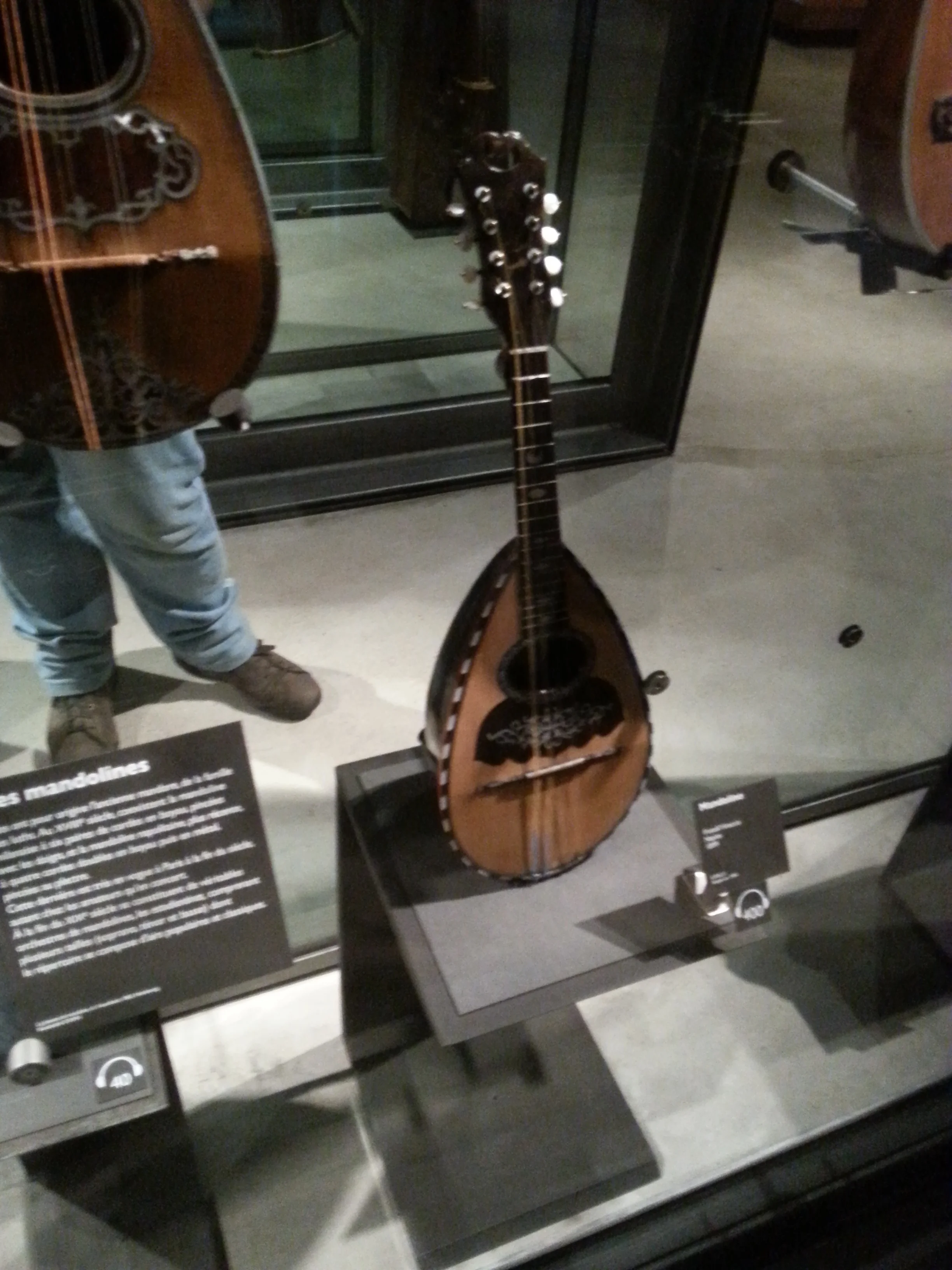 A interesting Mandoline.