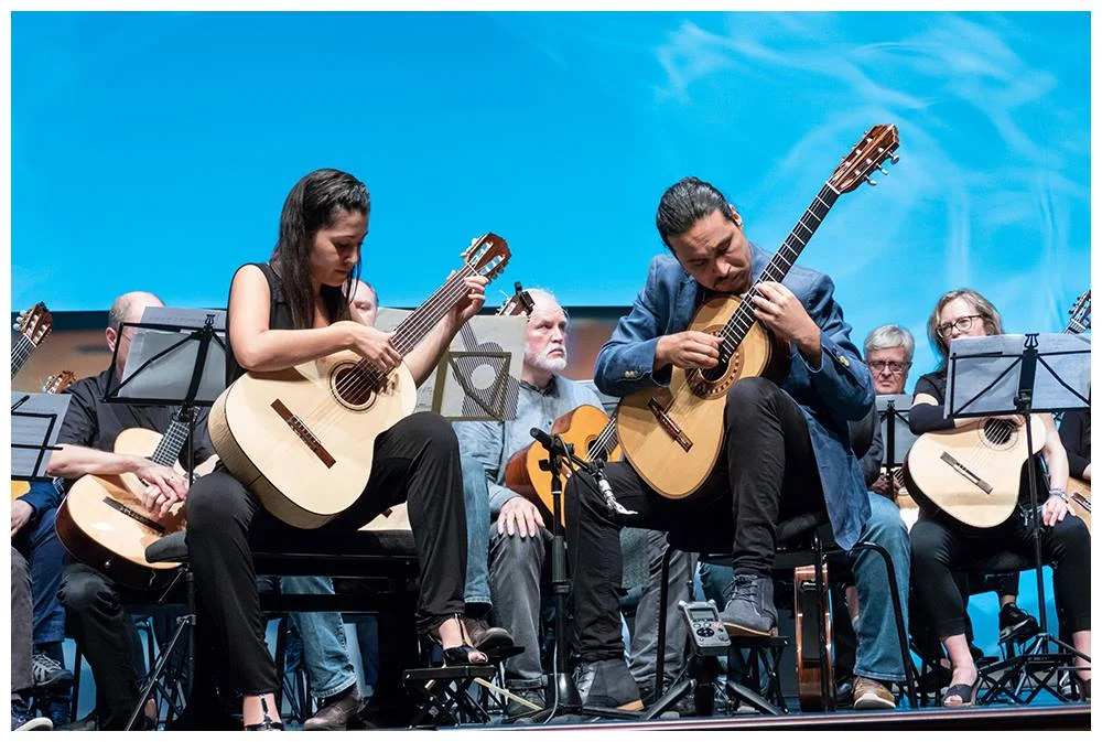 Duo Cruz&Souper playing Den Toom Luthier guitars for the closing Concert at the Iserlohn Guitar Festival Iserlohn.