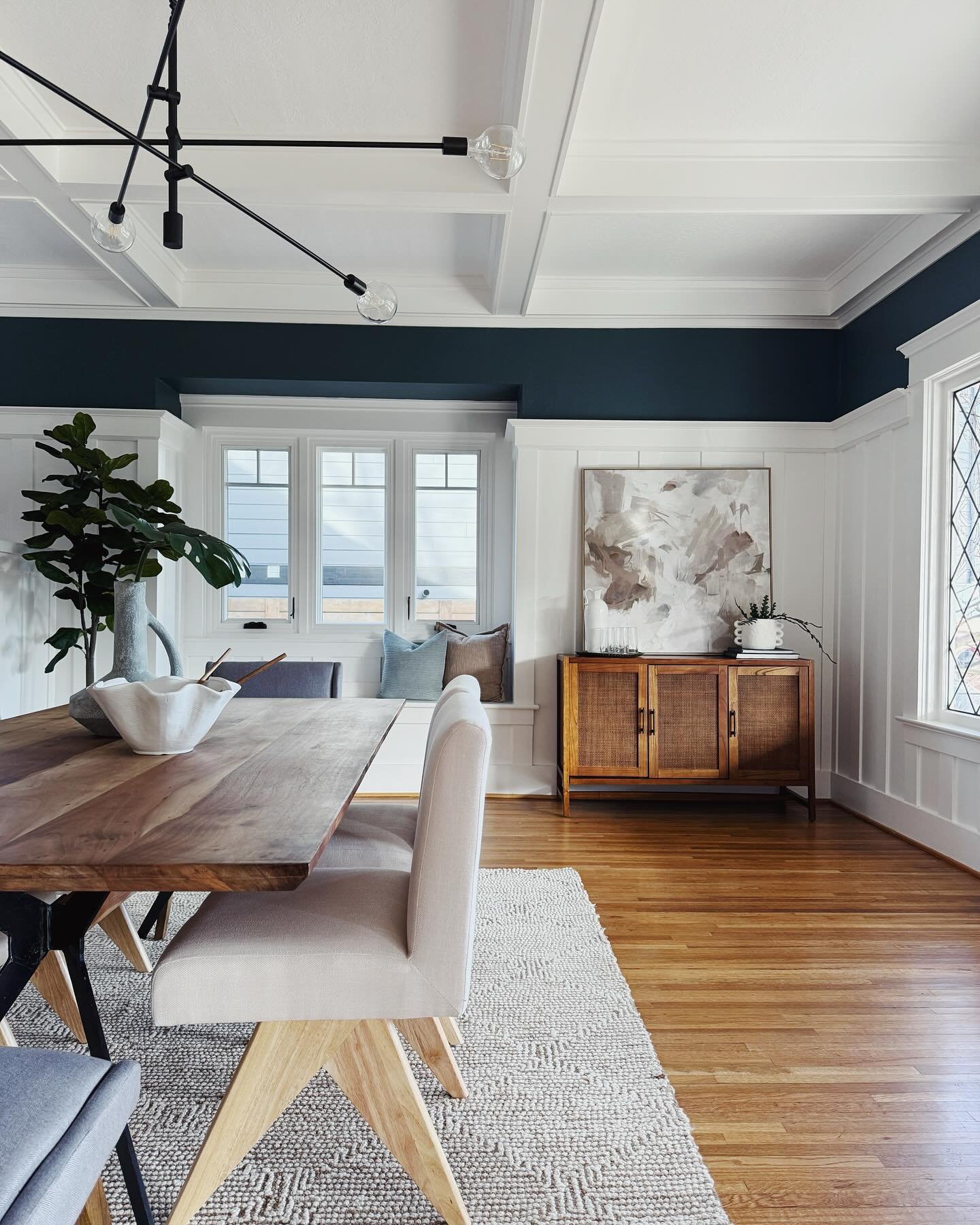 Everything about this home is an absolute YES. #crushedit 

🏠 4011 SE Woodward

Listed by our pals over at @oldpdxhomes