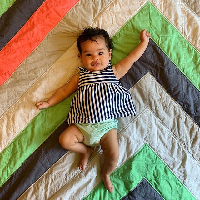 I met @ettubrutalofficial&rsquo;s baby this week &amp; brought her a quilt &amp; decided that she&rsquo;s going to be my new baby model forever. Also this is my new favorite quilt design and I&rsquo;m going to make like 10 more of these at least. .
.