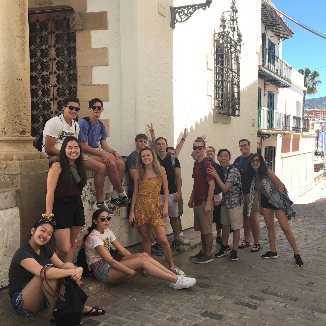 Beacon Fellows explore Barcelona on a weekend excursion.