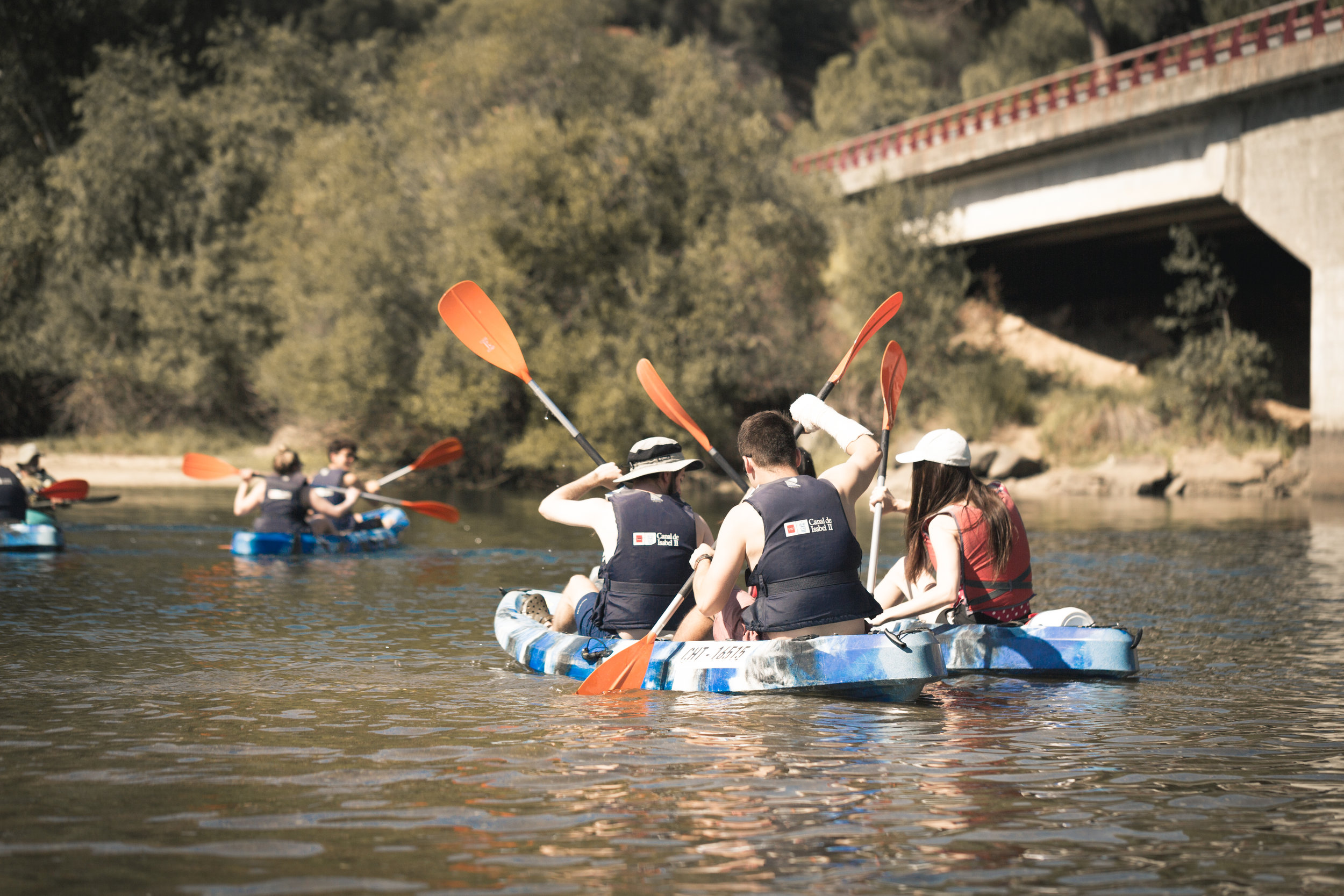 Fellows go kayaking at the Pantano San Juan, a popular lake destination just outside Madrid.
