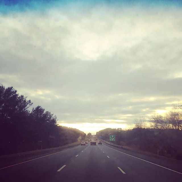 Back on the road..Tonight in VT at The Red Fox inn. Gonna be a fun time 😊