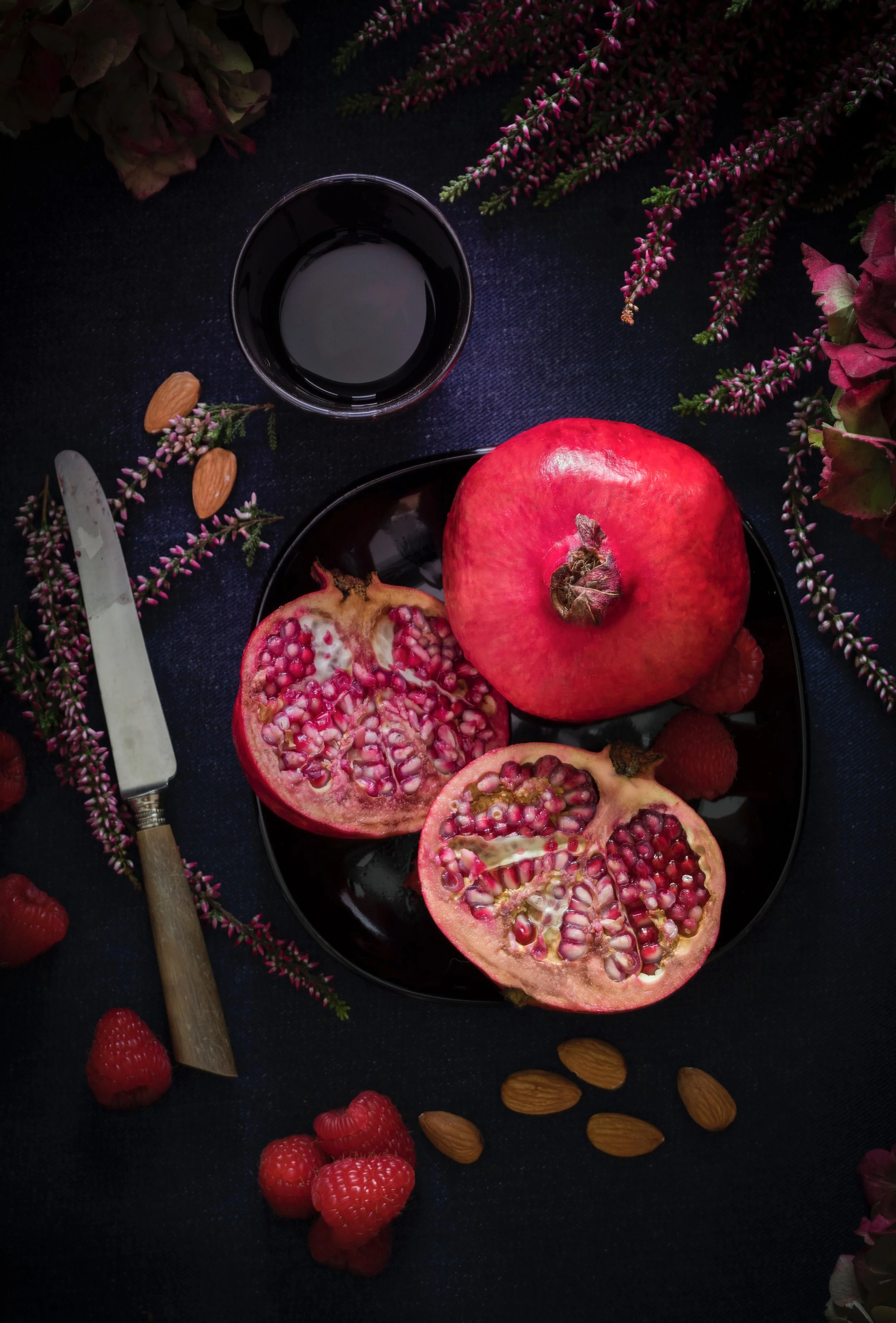 Pomegranates just scream "holiday." [Photo by Nathalie Jolie on Unsplash