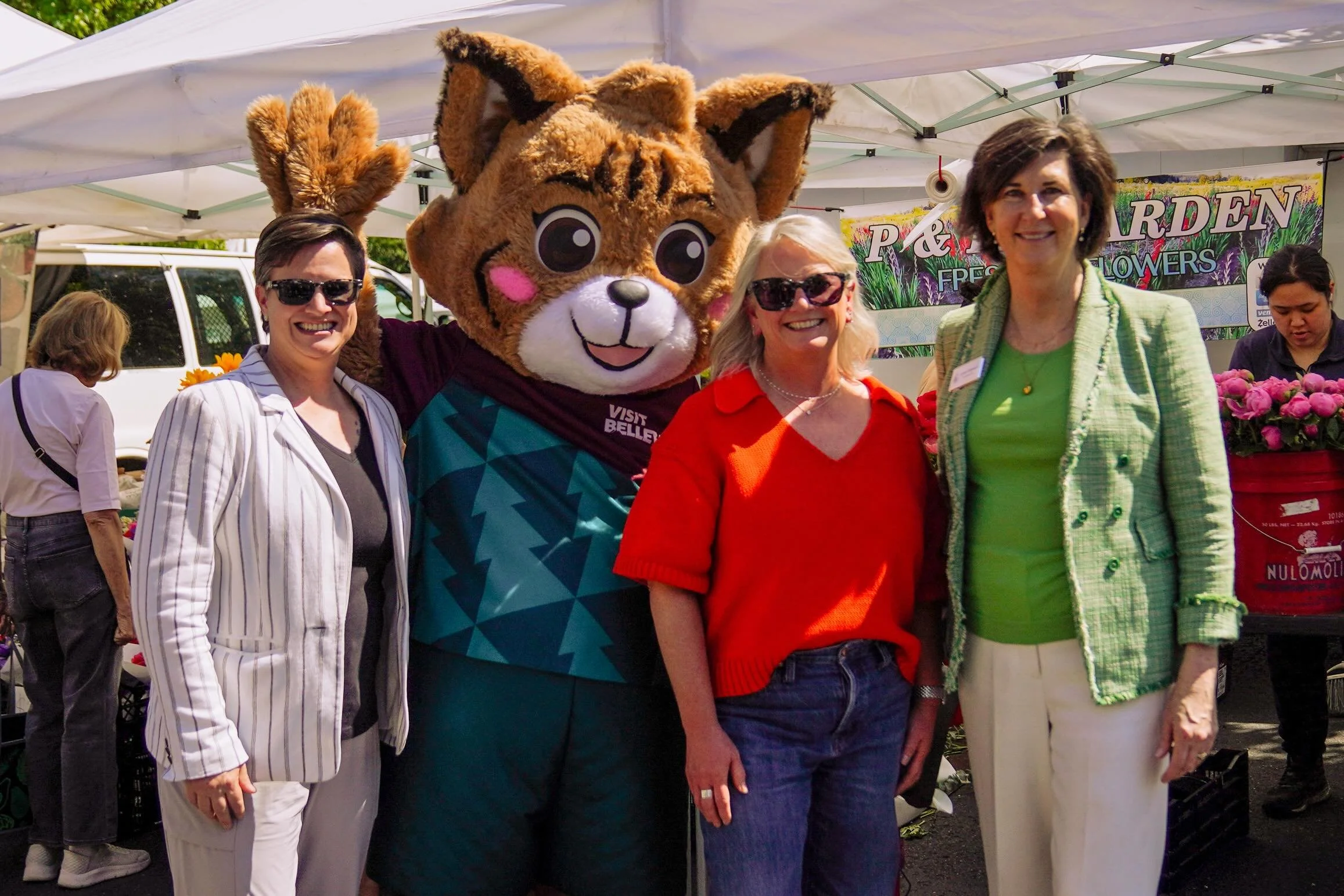 We are so grateful to Amazon, Keri Pravitz, Councilmember Lynne Robinson, and the City of Bellevue for their generous financial support, and to BelPres for welcoming the Bellevue Farmers Market onto its site.

Your support helps us bring farmers, foo