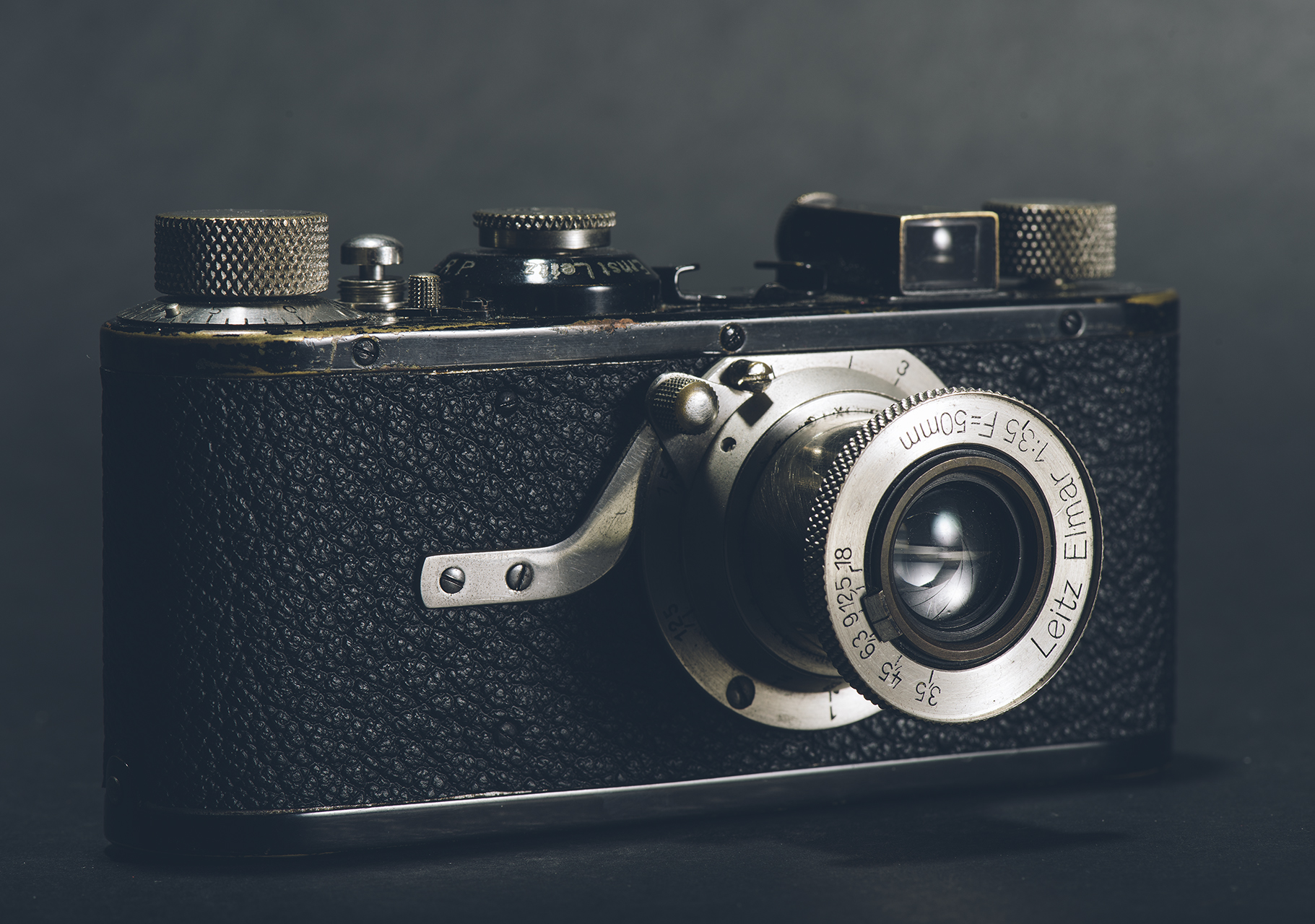 1930 Leica 1A "Hockey Stick" with a 3.5/50mm ELMAR lens. The A stands for the American model. The first commercial 35mm camera.