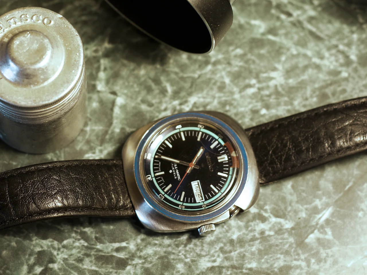 1969 Bell Matic 4006-6027. The original steel bracelets can be difficult to find in larger sizes. The alarm is set for 12:00