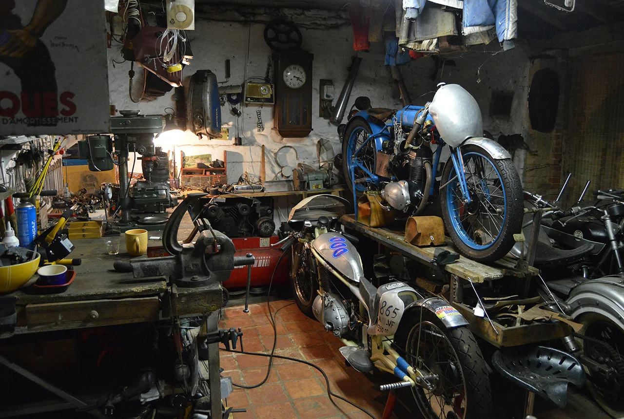 Campistron' s “little box.” His shop at his home in the country.