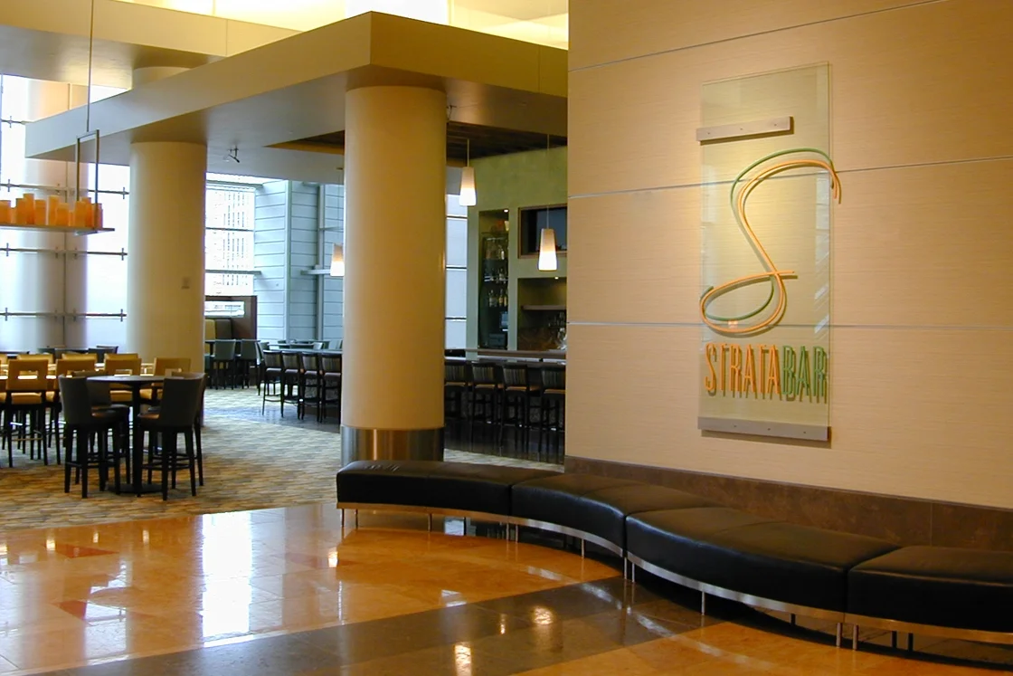StrataBar4.jpg