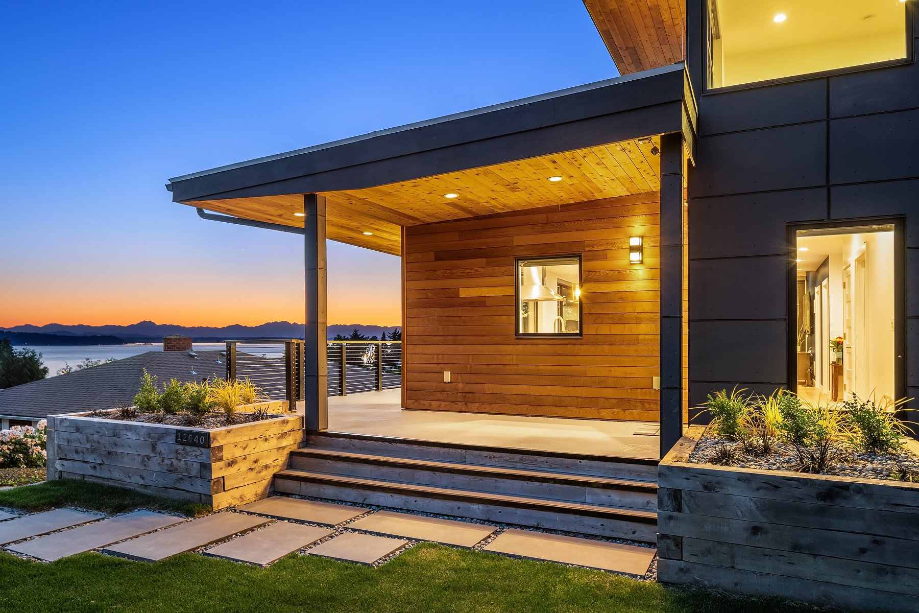 Harka Architecture_Puget Sound Residence_entry.jpg