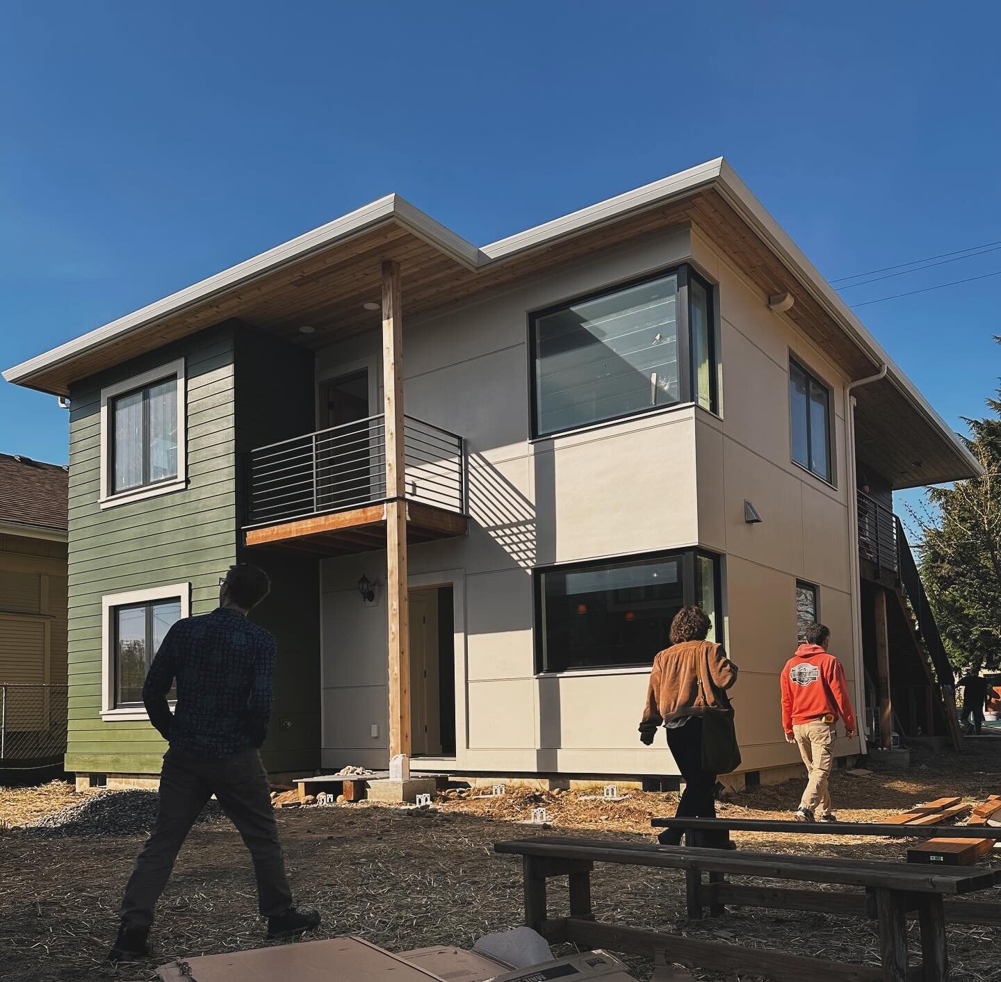 Today the Harka team toured our new construction middle housing development in NE Portland that is nearing completion. We always find it beneficial to discuss the wins and challenges of the design and construction details as this assists in fine tuni