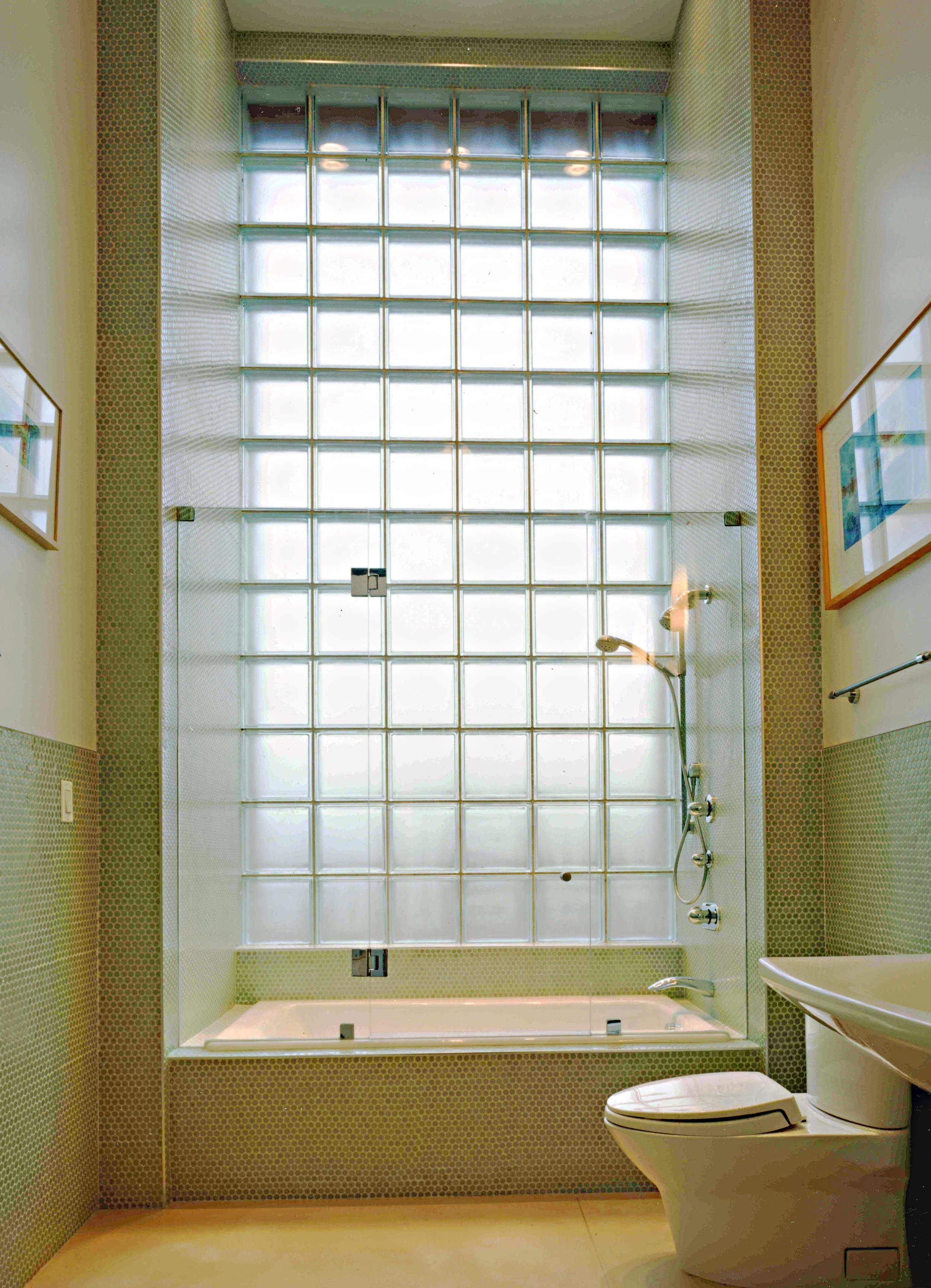 bath01a.jpg