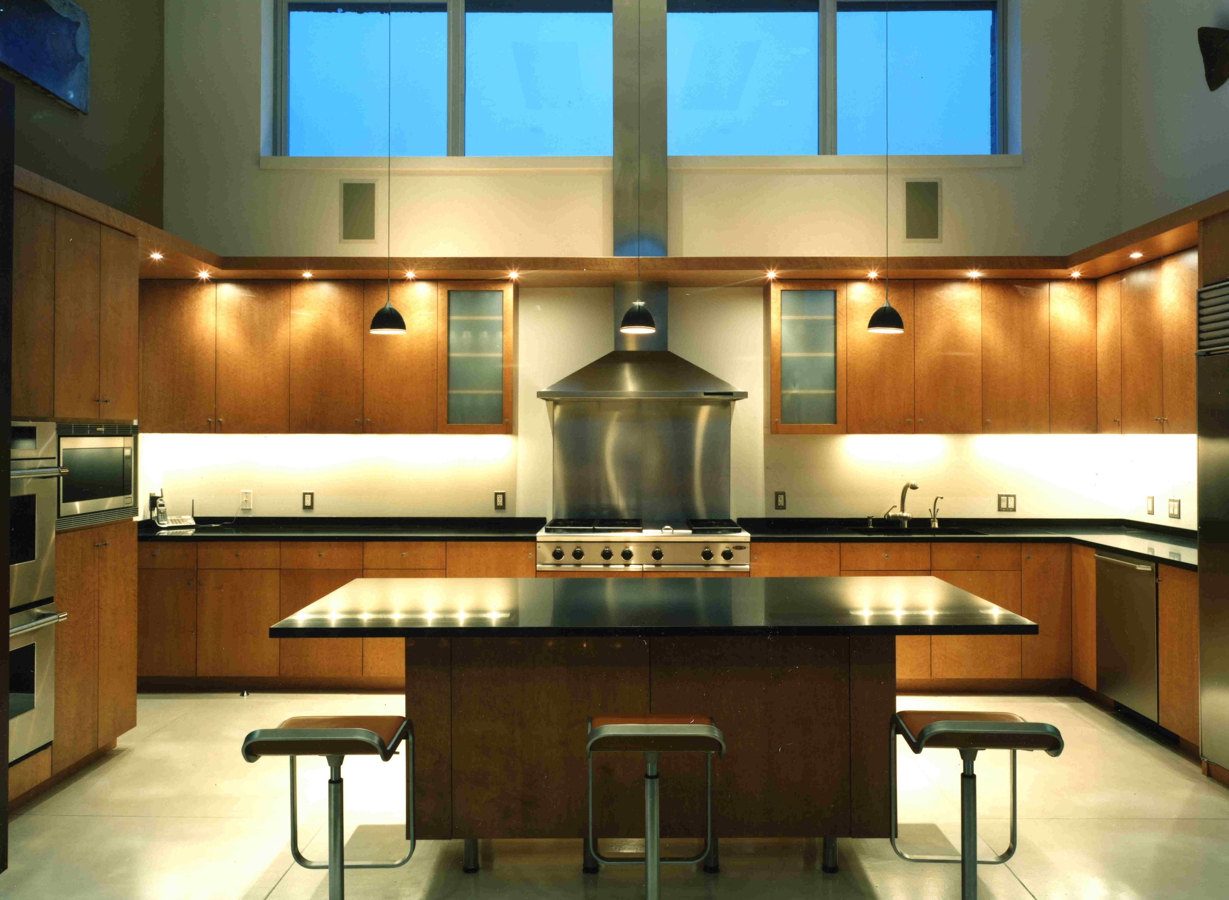 kitchen02.jpg