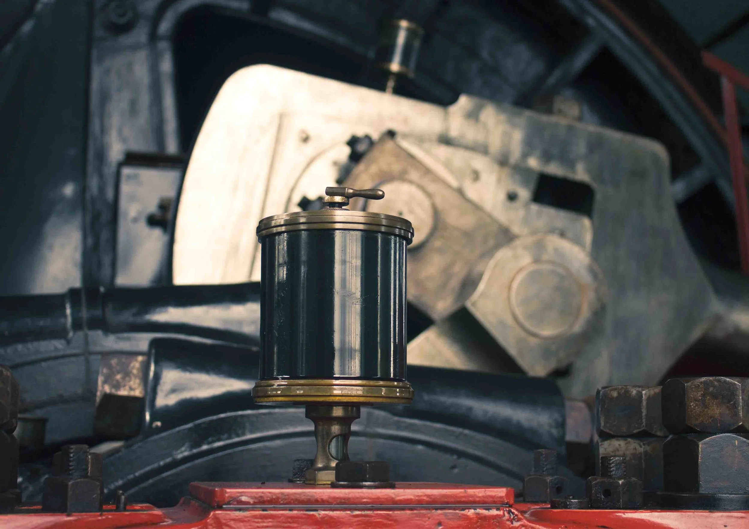 10 fluid tank and piston.JPG