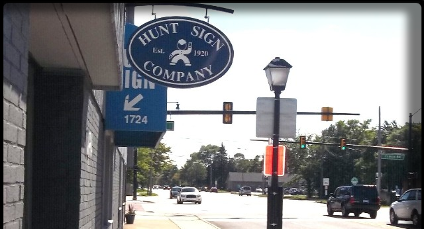 hunt sign.png