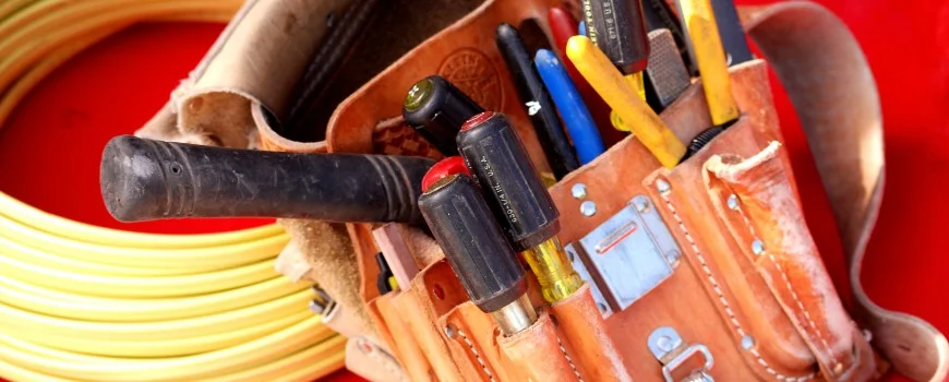 Electrician-Tools-NCE-Image-870x350.jpg
