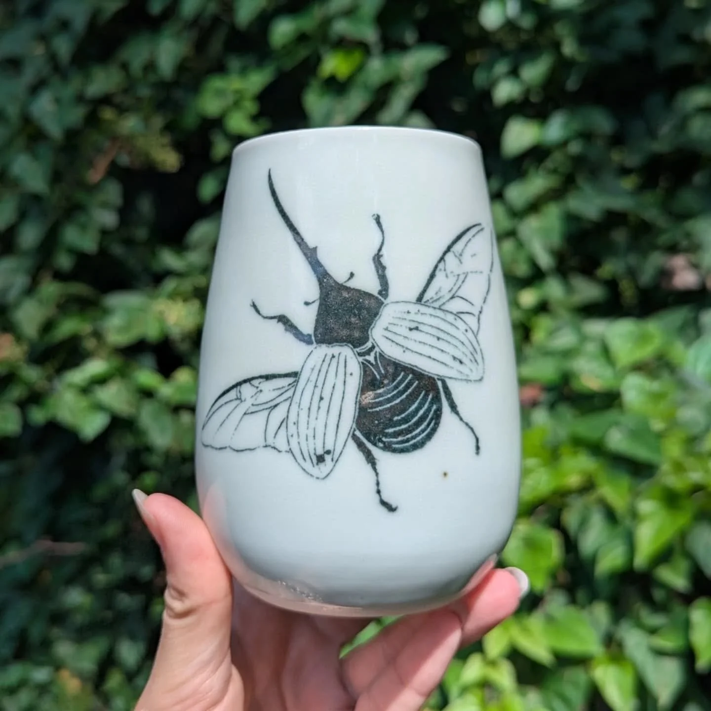 BUGS! BUGS! BUGS! They're creepy! They're crawly! Call me Marge Simpson because I just think they're neat! 🪲🪳

Been playing around making my own underglaze transfers and these bad boys are the results of some of my very first attempts. I drew these