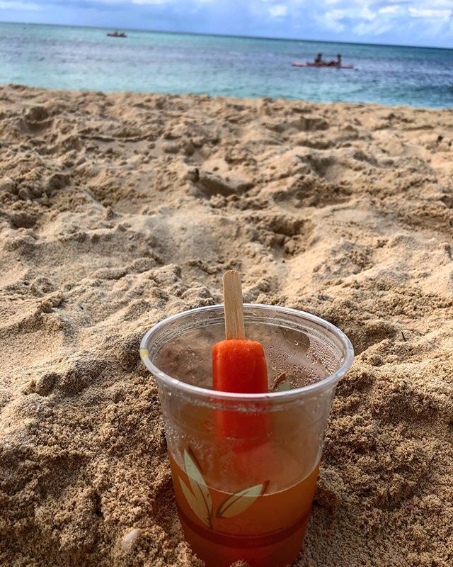 Not everyone has a slushy/frozen cocktail machine... Pro tip- put a popsicle in your rum punch when at the beach.
.
.
.
Thanks for the #tropical #popsicle @seafireresort #slushycocktails #slushy #frozendrinks #beachdrinks #beachcocktails #rumpunch #r