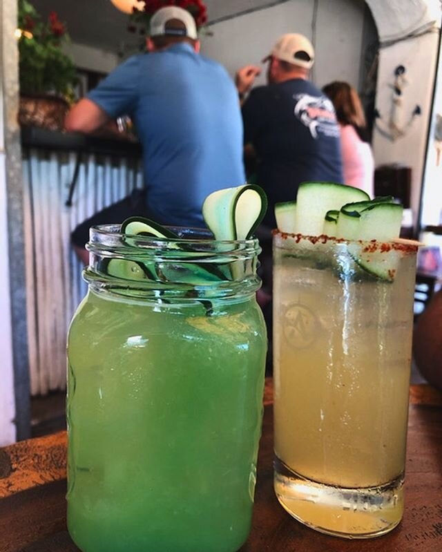 All natural, baby. .
.
.
Muddled kiwi, rum, cucumber, elderflower or chartreuse, mezcal, cucumber, and chiles?

#cocktails #classiccocktails #nyccocktails #barconsultant #bartender #barlife #mixology #bar #drinks #spirits #fliptopour #craftcocktails 