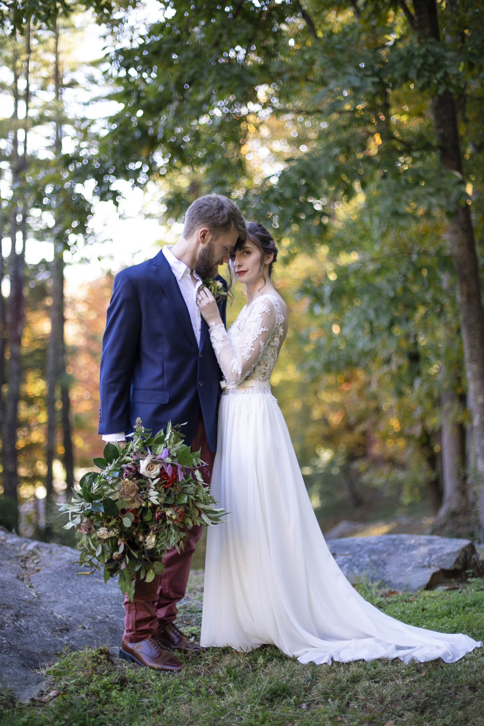 Laurel Falls Wedding October 2018_Allison and Josh__Lola Salon_Flora_Photo by Studio Misha Photography-35.jpg