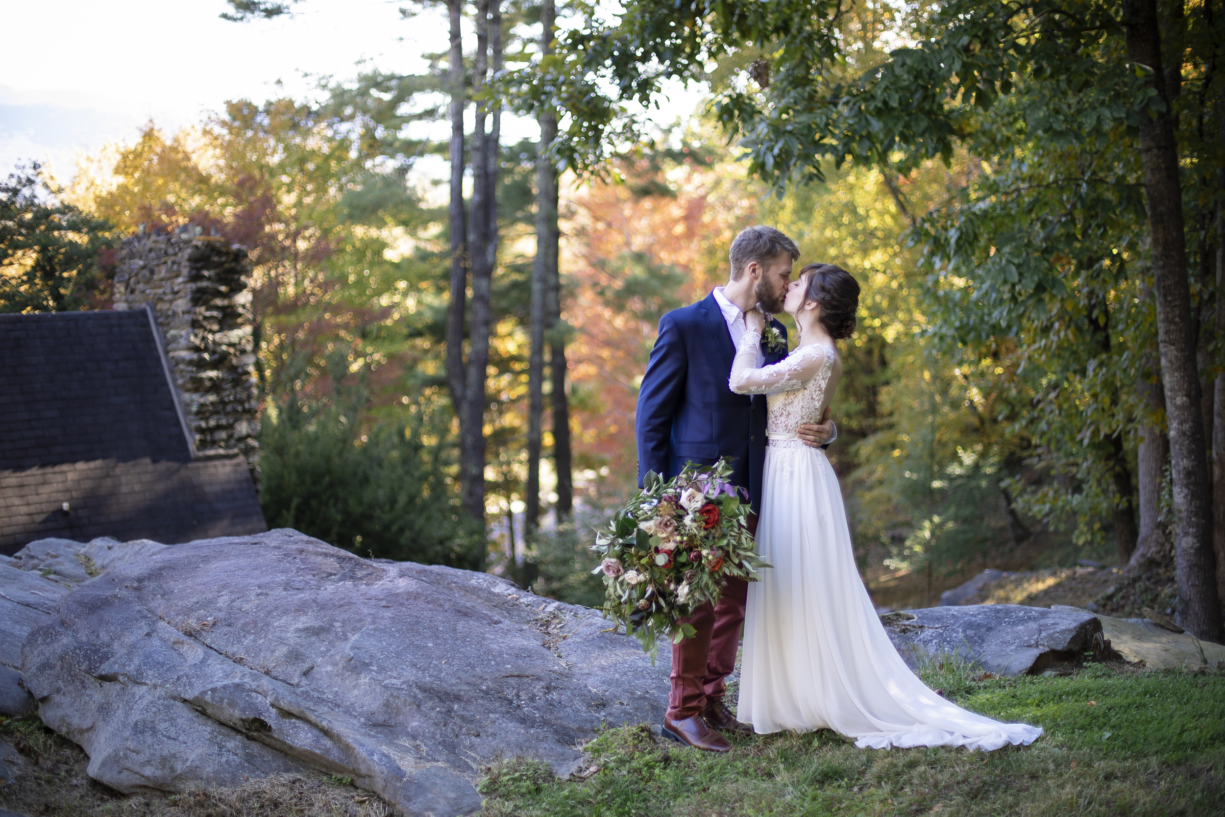 Laurel Falls Wedding October 2018_Allison and Josh__Lola Salon_Flora_Photo by Studio Misha Photography-52.jpg