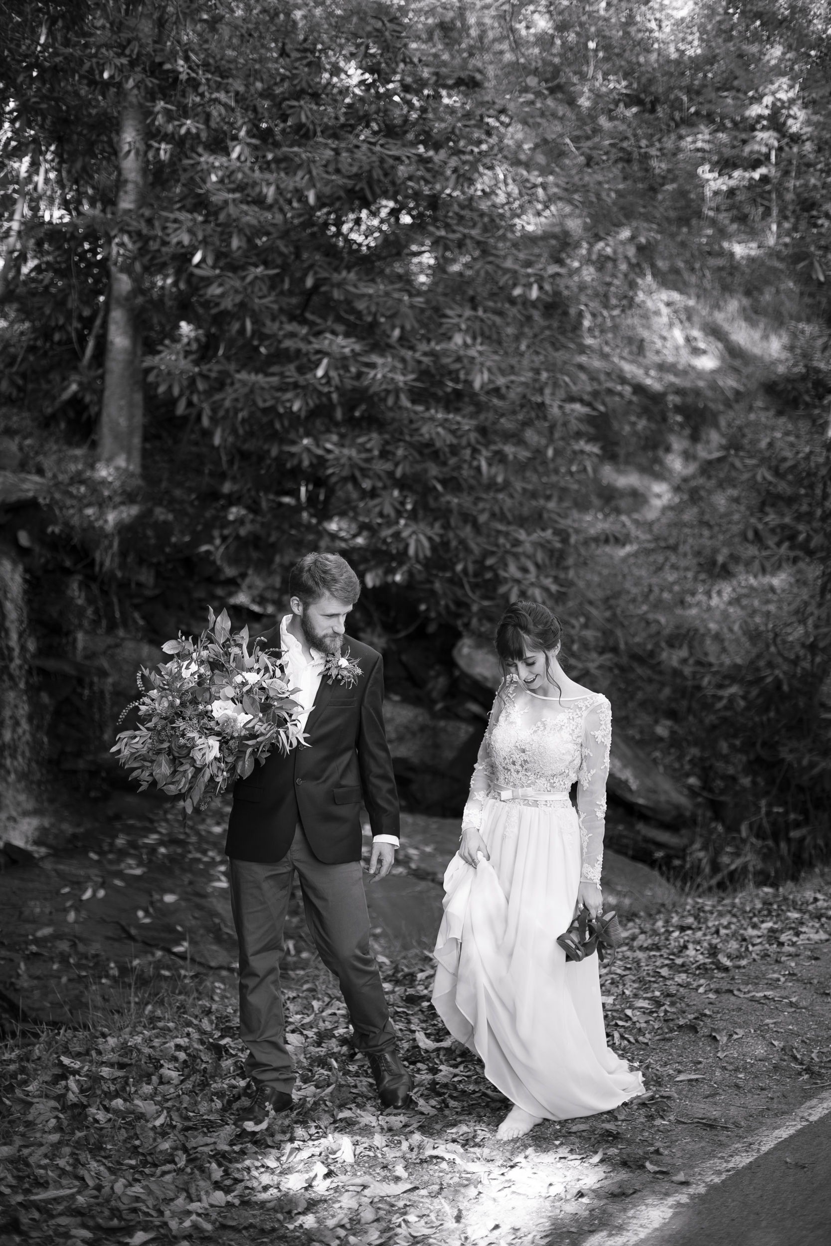 Laurel Falls Wedding October 2018_Allison and Josh__Lola Salon_Flora_Photo by Studio Misha Photography-118.jpg
