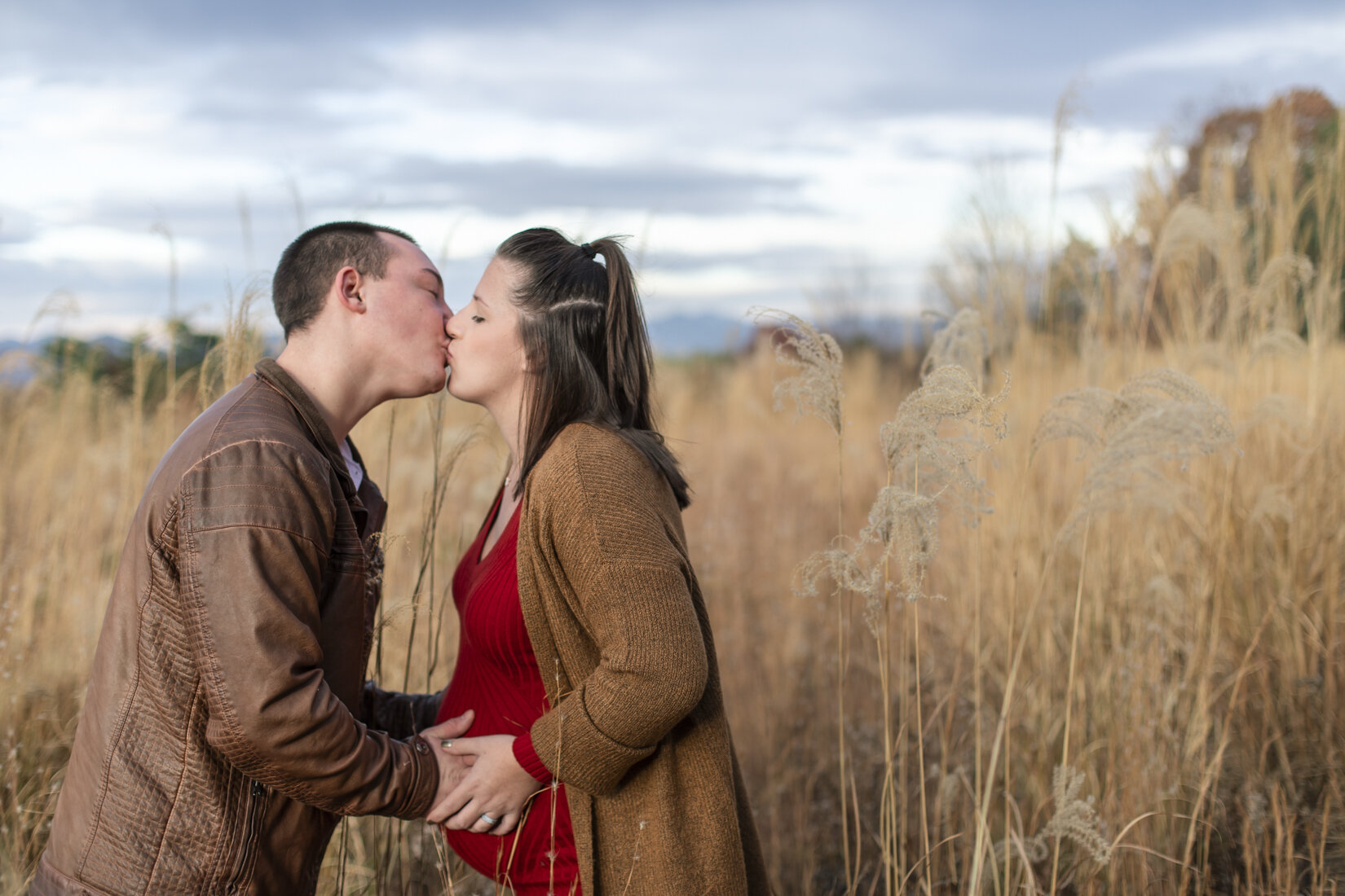 Kendra and Tyler Maternity Session 2019_by Studio Misha_BLOG-2.jpg