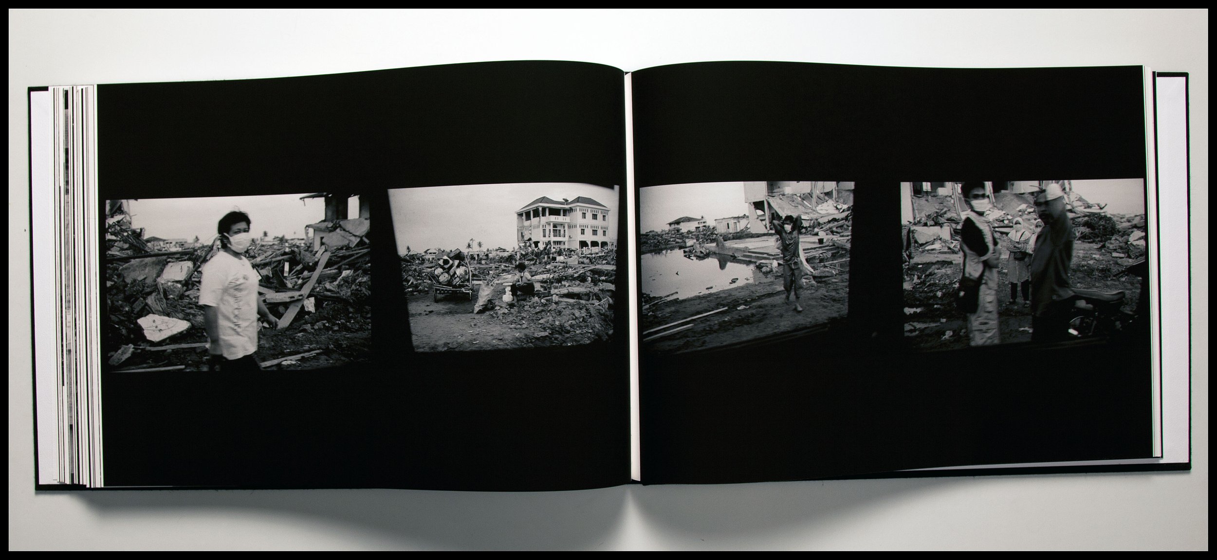 Tsunami_Artist_Book_05.jpg