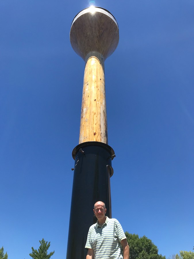 Six-foot-1 me was no match for 30.5-foot World’s Largest Golf Tee.