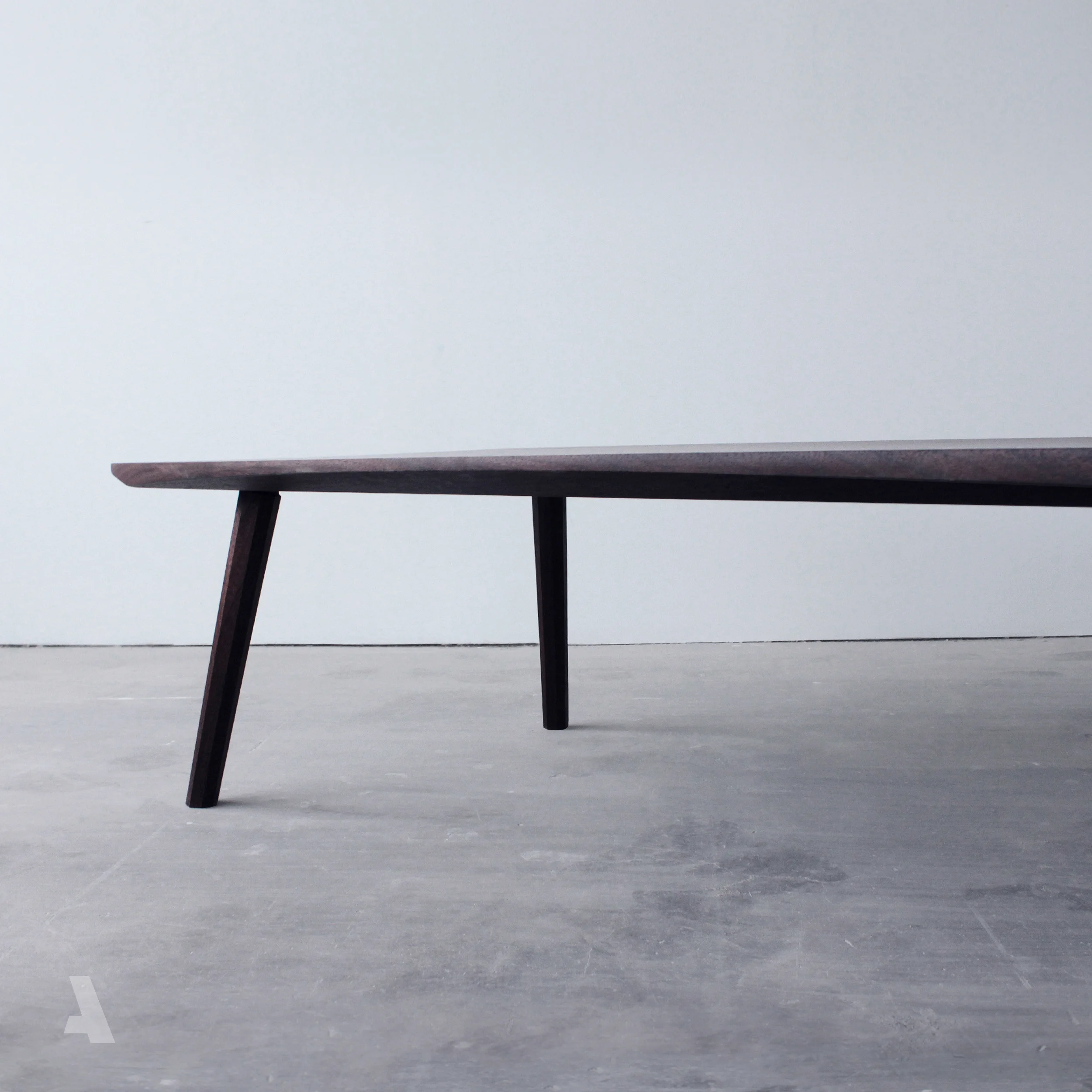 Gen_CoffeeTableLong_0002_003_Edge.jpg