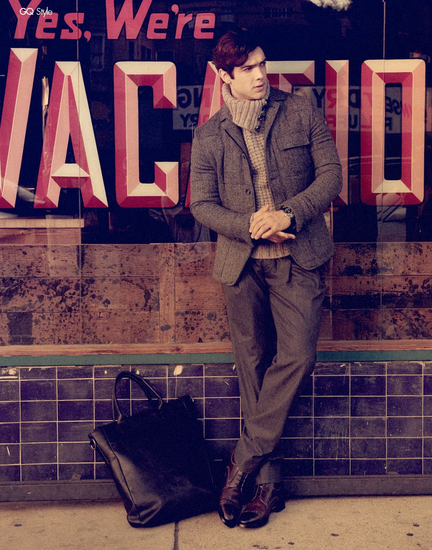 ethan_peck_gq_02.jpg