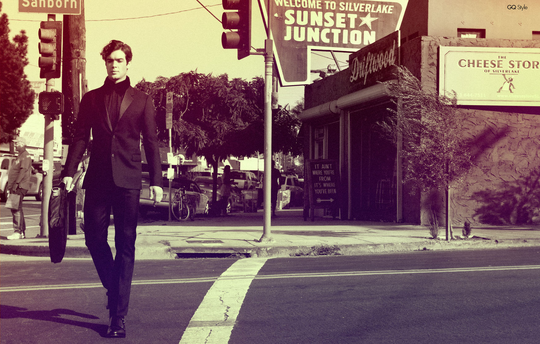 ethan_peck_gq_01.jpg