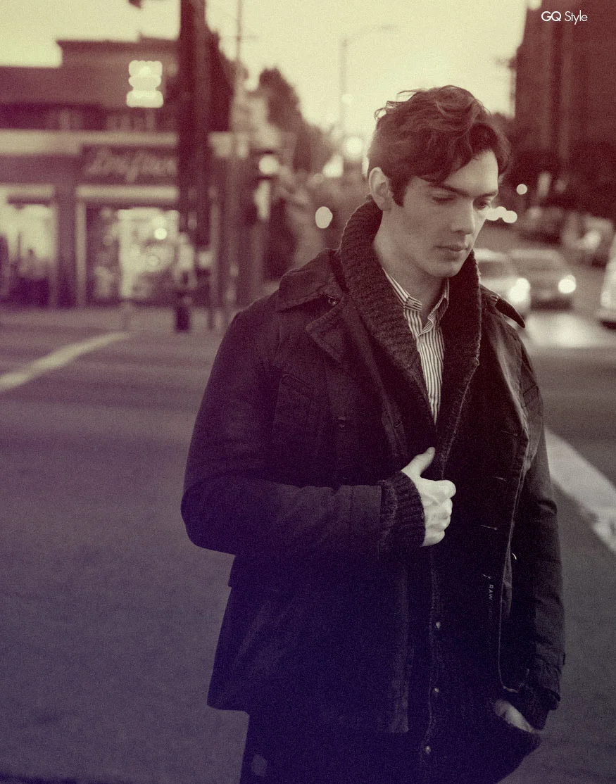 ethan_peck_gq_011.jpg