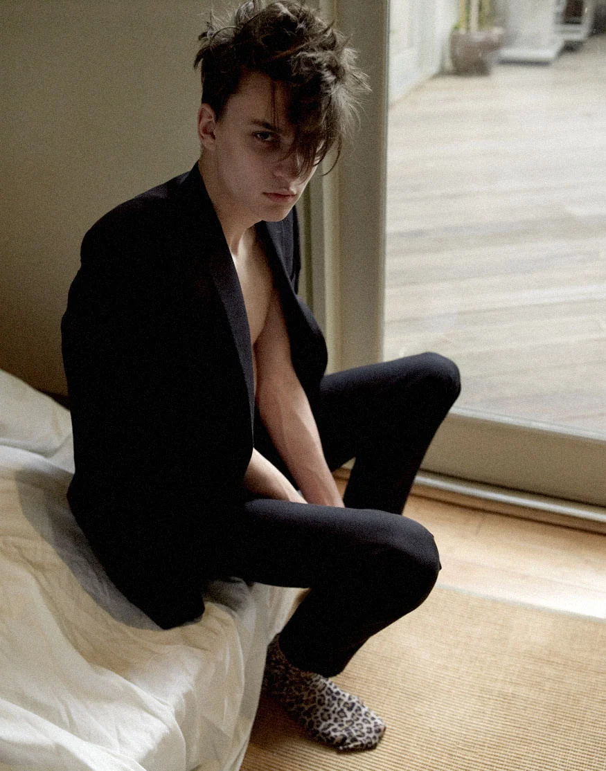 petey_wright_flaunt_08.jpg