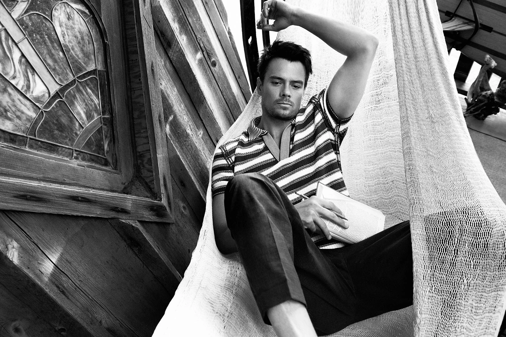 instyle_man_josh_duhamel_09.jpg