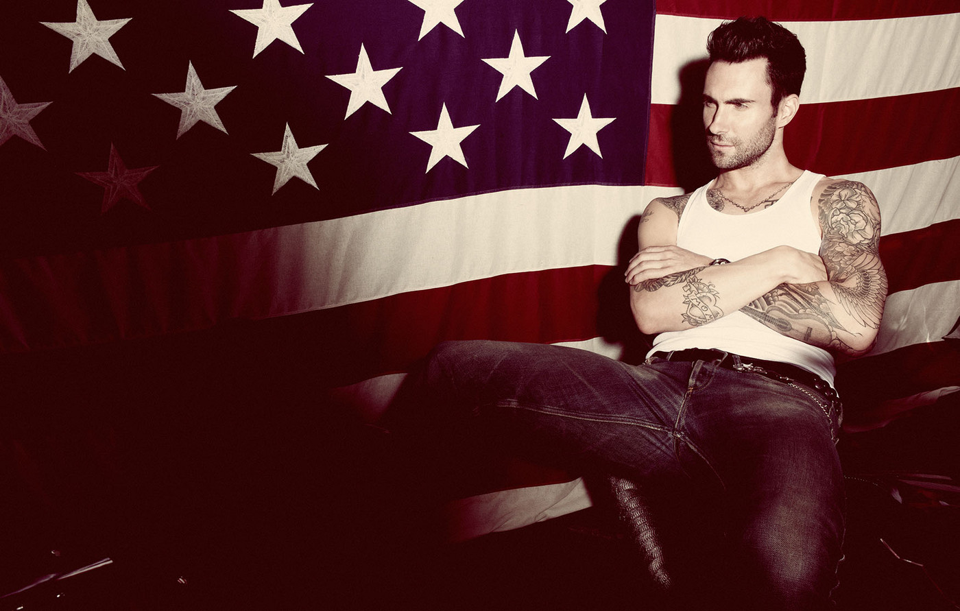out_adam_levine_07.jpg