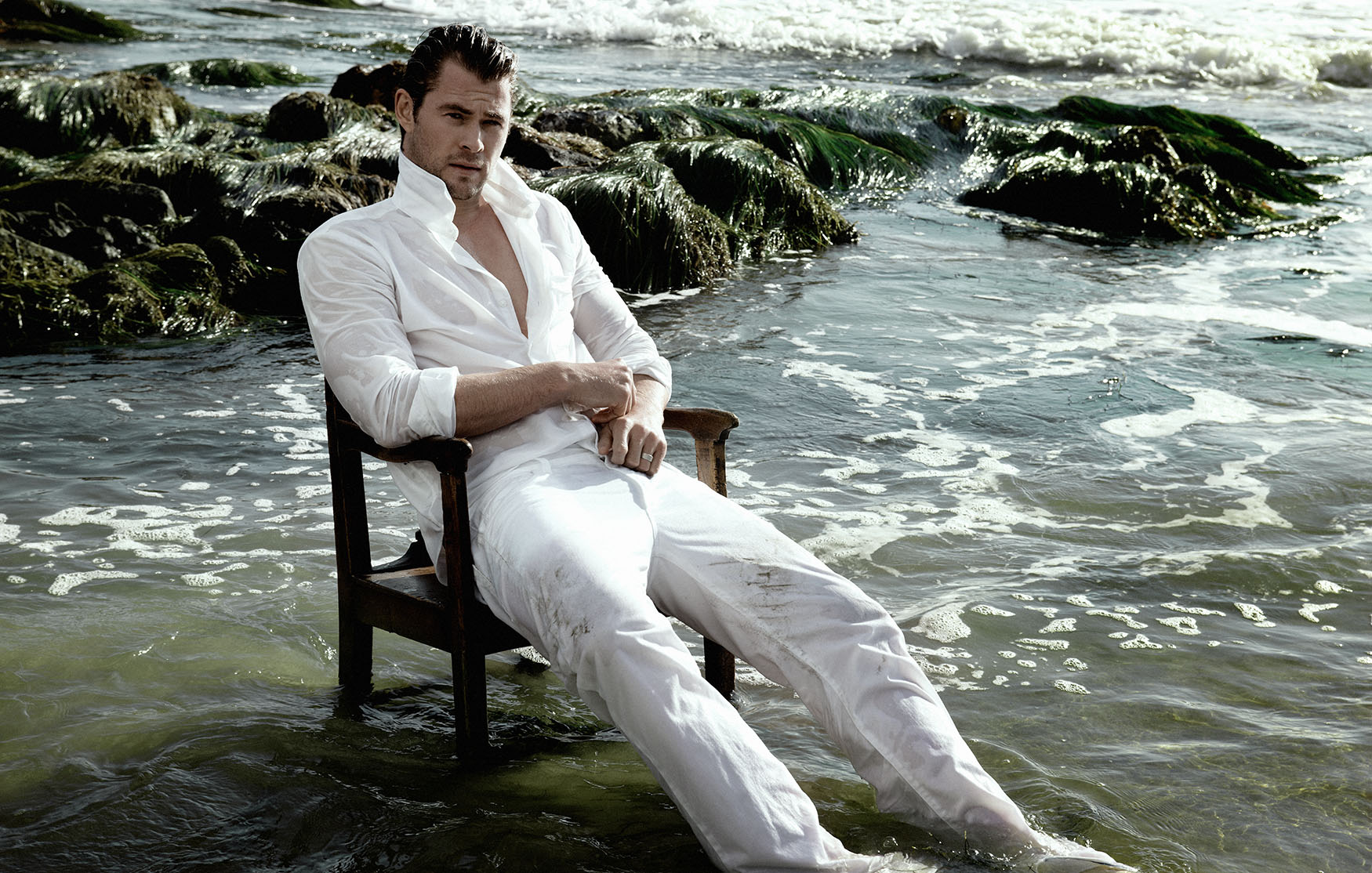 flaunt_chris_hemsworth_03.jpg
