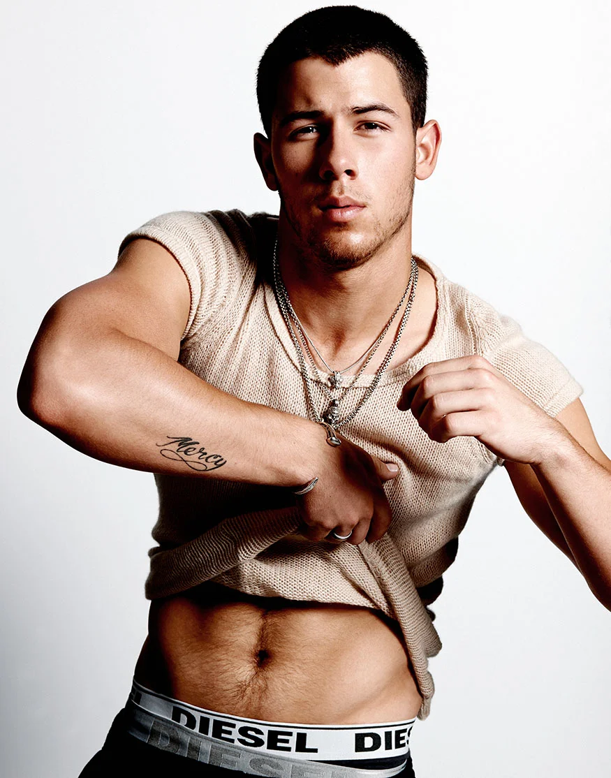 yutsai_flaunt_nickjonas_05.jpg