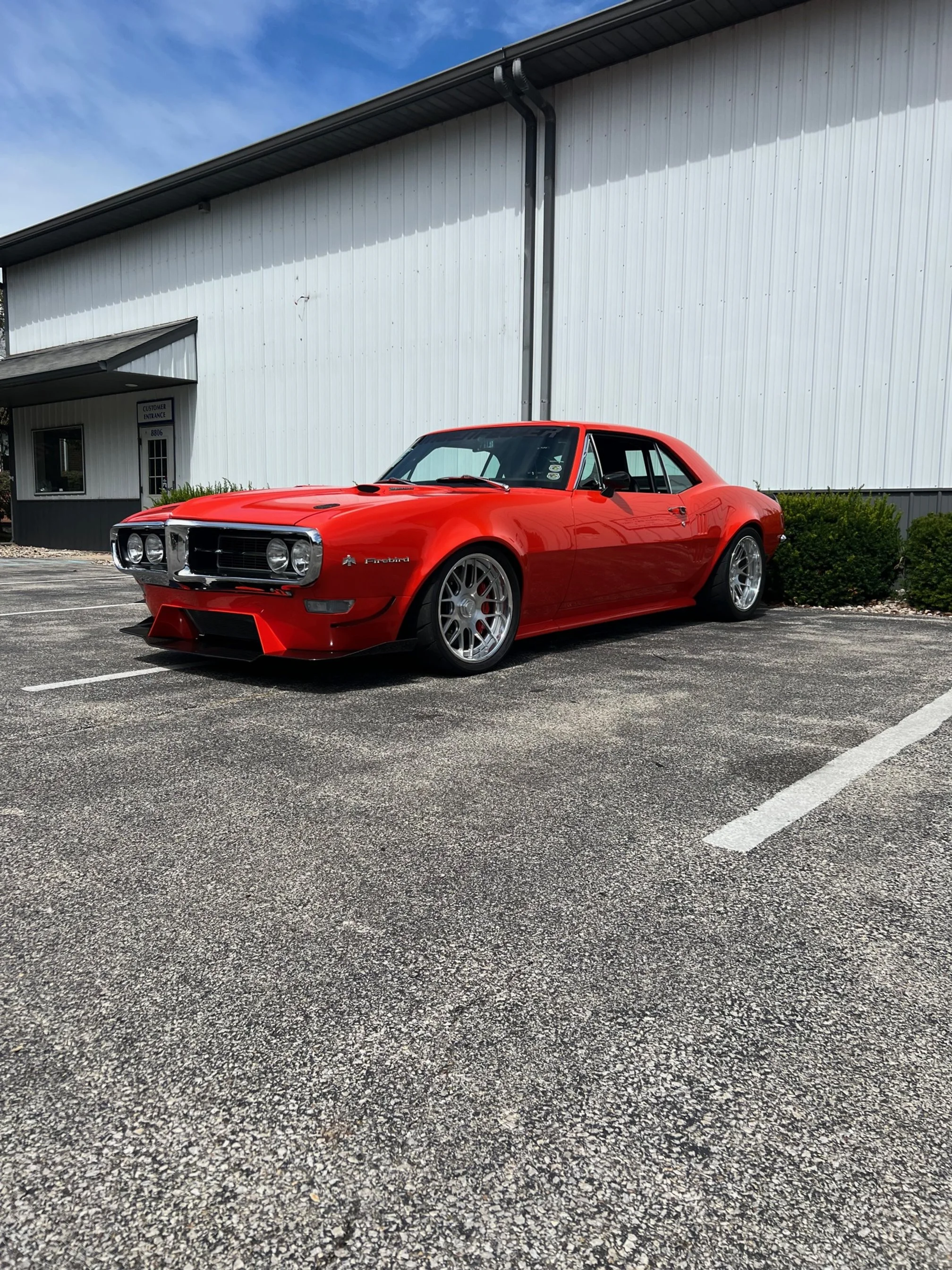 Snakepit Customs workshop