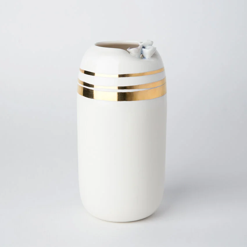 Marie-Burgos-Design.Vase-Flowers-Gold.Mbcollection.jpg