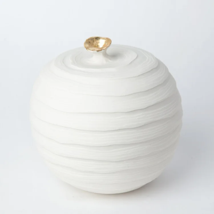 Marie Burgos Collection. APPLE SCULPTURE KAOLINE