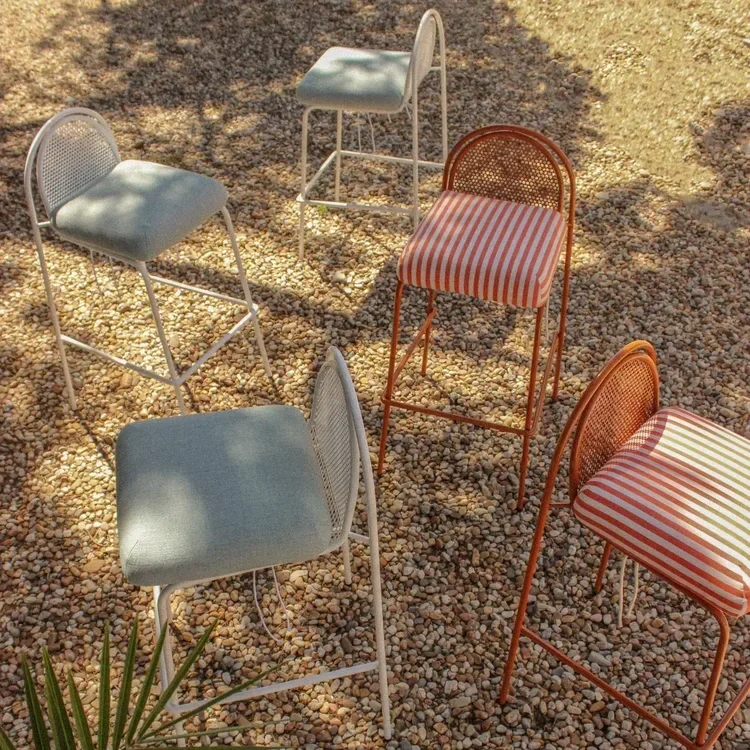 Chair_Collection_Gravel_Ground.webp