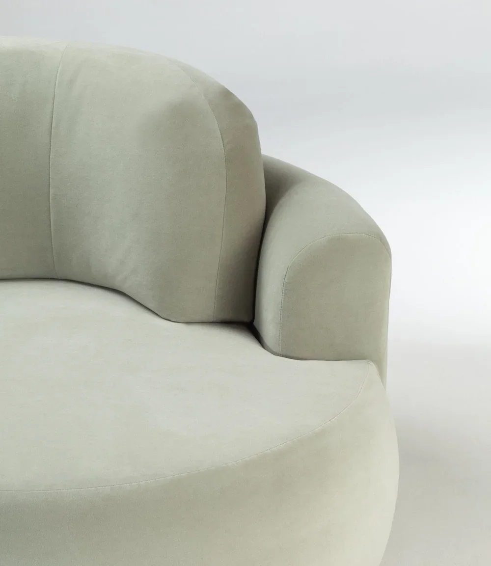 mbcollection-naked-round-couch-close-up-side.jpg.webp