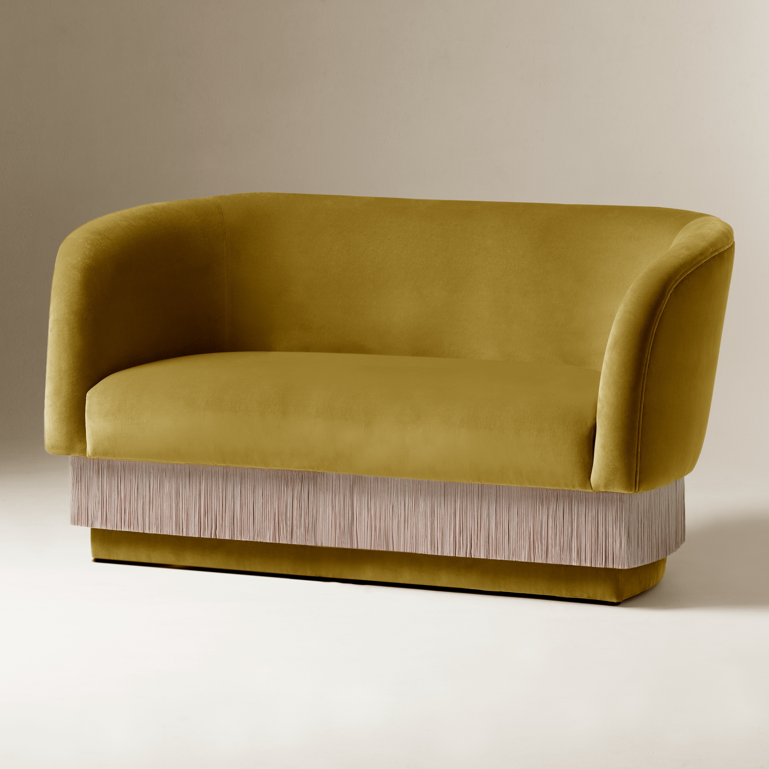 la-folie-sofa-safran.marie.burgos.collectionpng.png.webp